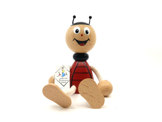 Beruška dřevěná figurka
